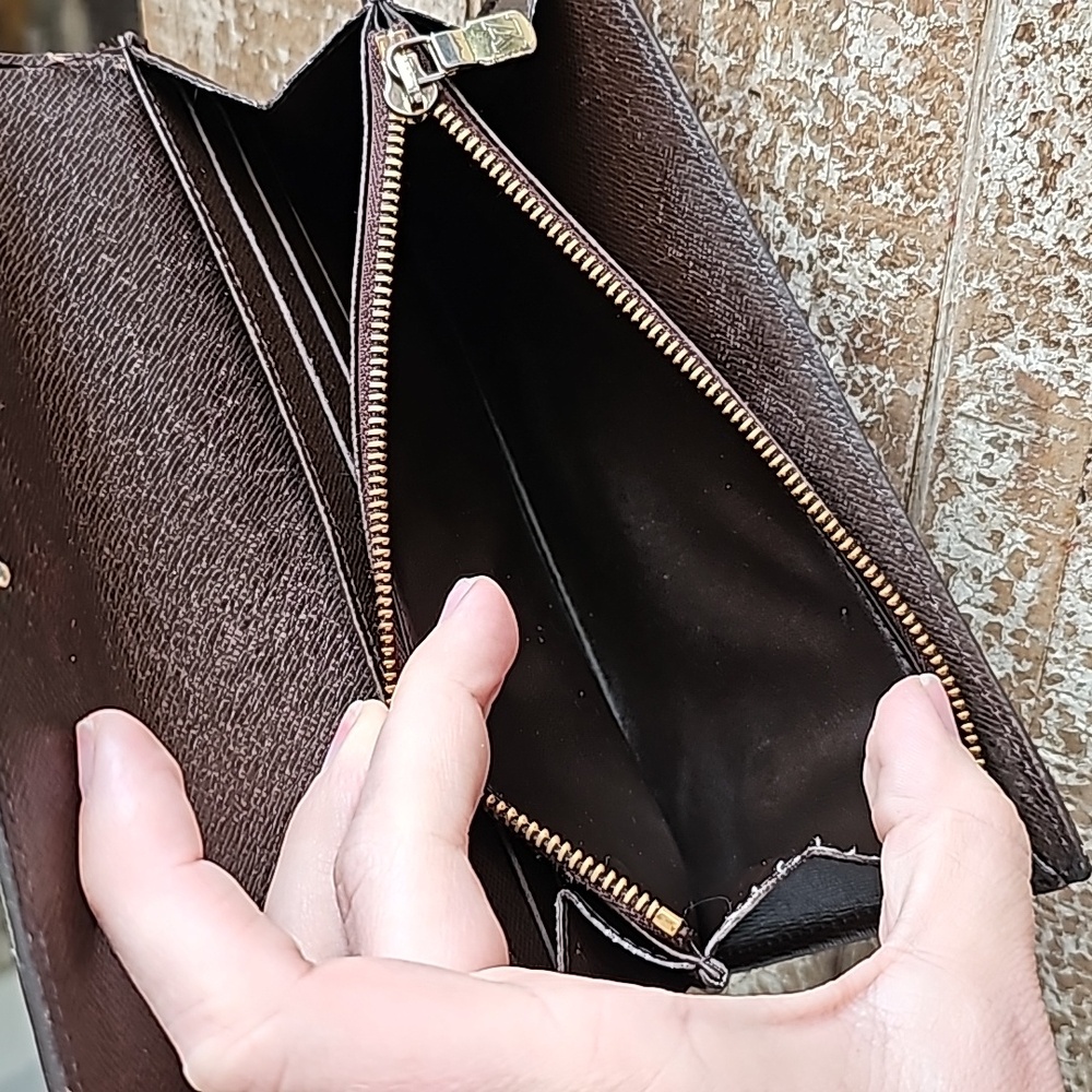 Louis Vuitton Damier Ebene Wallet - Picture 13 of 17